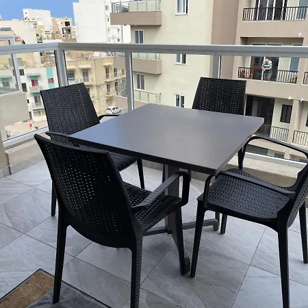 Modern Finished Apartment With Natural Light St. Paul's Bay Exterior photo