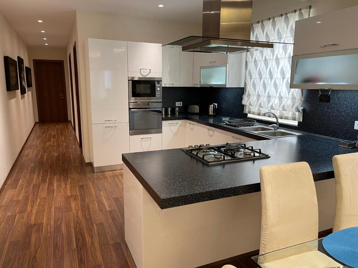 Modern Finished With Natural Light Apartment St. Paul's Bay
